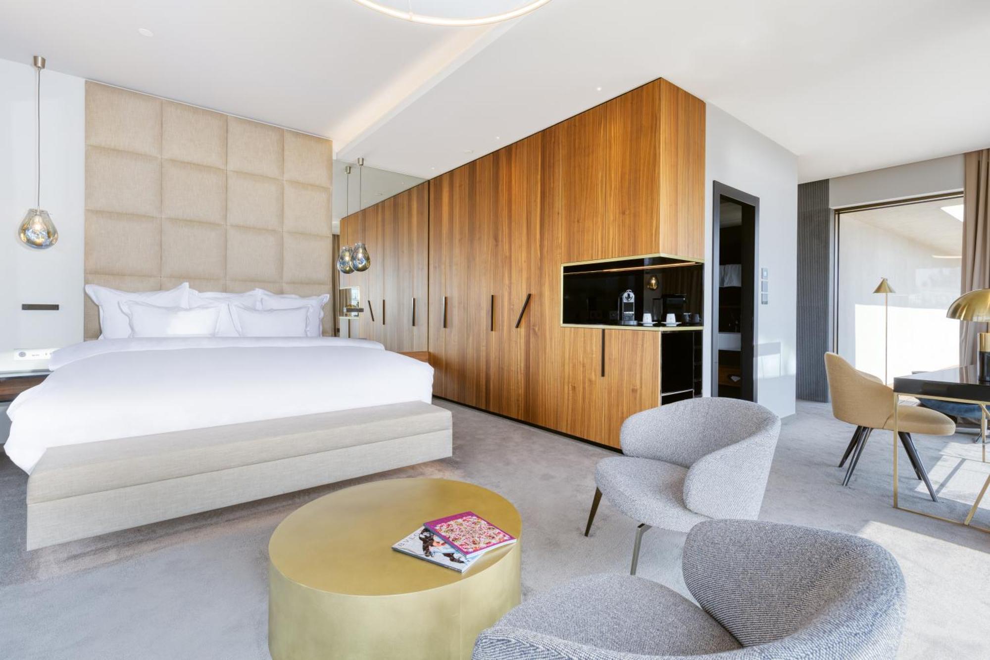 The President Otel